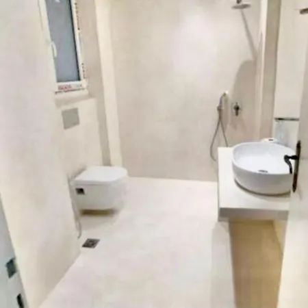 Economy Shared C In Apartment *